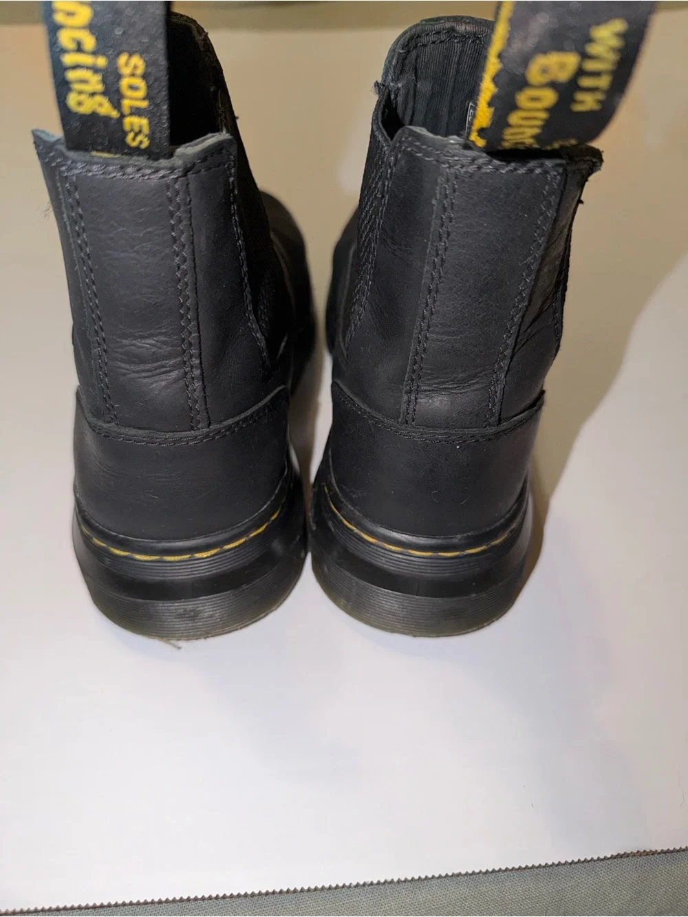 Dr. Martens Black Leather Chelsea Ankle Boots Pull-On Round Toe Men’s 7 UK6 EU39